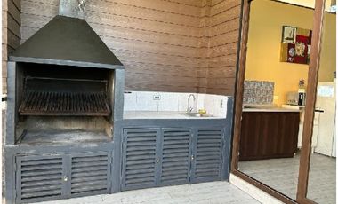 Se vende departamento en piso 10, con estac, bodega y excelente orientación