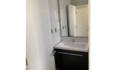 Se vende departamento en piso 10, con estac, bodega y excelente orientación