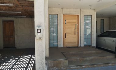LIQUIDAMOS LINDA CASA  ÑUÑOA, APTA EMPRESAS