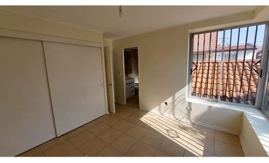 CASA REMODELADA EN SANTO TOMÁS (4D-4B) - QUILICURA