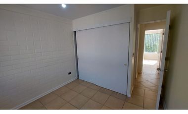 CASA REMODELADA EN SANTO TOMÁS (4D-4B) - QUILICURA