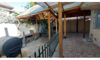 CASA REMODELADA EN SANTO TOMÁS (4D-4B) - QUILICURA