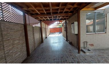 CASA REMODELADA EN SANTO TOMÁS (4D-4B) - QUILICURA