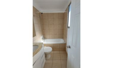 CASA REMODELADA EN SANTO TOMÁS (4D-4B) - QUILICURA