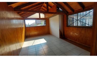 CASA REMODELADA EN SANTO TOMÁS (4D-4B) - QUILICURA