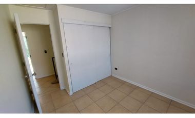 CASA REMODELADA EN SANTO TOMÁS (4D-4B) - QUILICURA