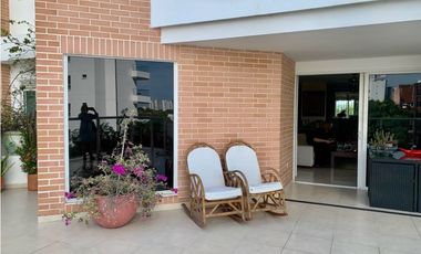 EXCELENTE APARTAMENTO EN BAVARIA