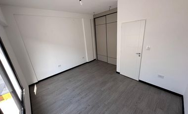 duplex de 3 ambientes con cochera y patio en Lomas de Zamora