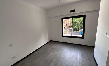 duplex de 3 ambientes con cochera y patio en Lomas de Zamora