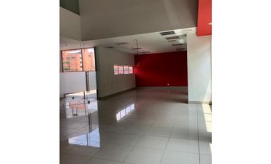 Vendo Oficina 438 mts La Strada Milla de Oro