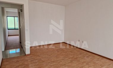 PUNTARENA RESIDENCIAL: Casa única con amplios espacios y luz natural.