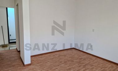PUNTARENA RESIDENCIAL: Casa única con amplios espacios y luz natural.