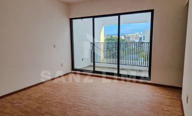 PUNTARENA RESIDENCIAL: Casa única con amplios espacios y luz natural.