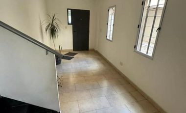 Departamento en venta - 1 Dormitorio 1 Baño 1 Cochera -  Merlo