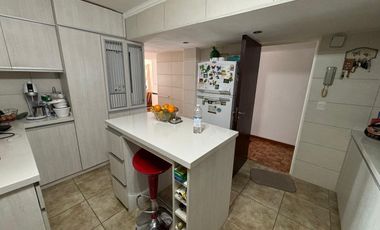 Departamento amplio, excelente vista al lago!