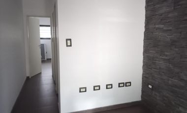 Venta Local C/cochera   en Haedo  A Estrenar Edif. A. Prof.