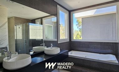 Casa  de 7 ambientes en  el Yacht Nordelta