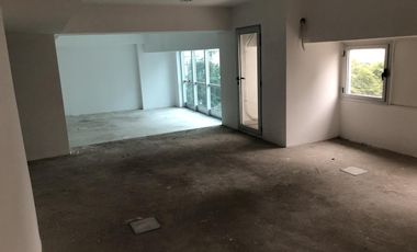 OFICINA EN VENTA DE 140 MTS EN BELGRANO.