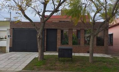 IMPORTANTE CASA EN VENTA, EN LA MEJOR ZONA DE MARCOS PAZ, BUENOS AIRES, ZONA OESTE