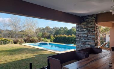 Alquiler temporario. Casa sobre el golf - Golfer's