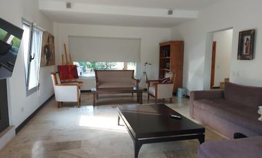 Alquiler temporario. Casa sobre el golf - Golfer's