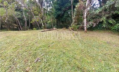 OPORTUNIDAD! Se Vende Terreno en Altos del Maria Zona Alta