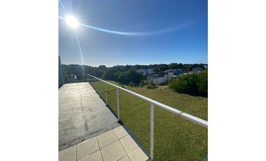 CASA EN VENTA EN COSTA ESMERALDA -  DEPORTIVO 161