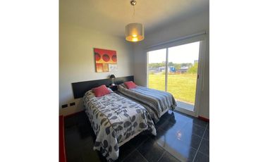 CASA EN VENTA EN COSTA ESMERALDA -  DEPORTIVO 161