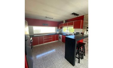 CASA EN VENTA EN COSTA ESMERALDA -  DEPORTIVO 161