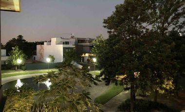 Casa en venta en coto Alcazar Oriente