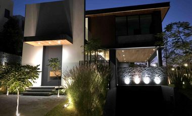Casa en venta en coto Alcazar Oriente