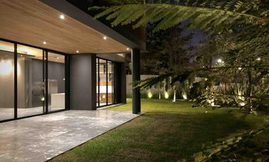 Casa en venta en coto Alcazar Oriente