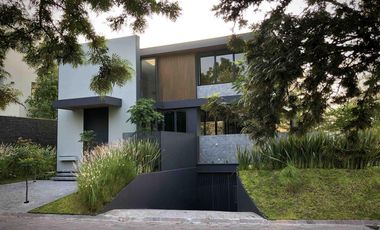 Casa en venta en coto Alcazar Oriente