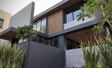 Casa en venta en coto Alcazar Oriente