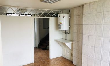 Oficina en Arriendo en Metro Parque Bustamante esquina Fco Bilbao