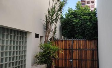Venta - Casa 7 Ambientes, Dependencia, Balcón, Jardín, Pileta - Ramos Mejia Norte