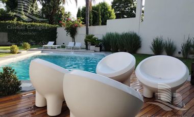 Venta - Casa 7 Ambientes, Dependencia, Balcón, Jardín, Pileta - Ramos Mejia Norte