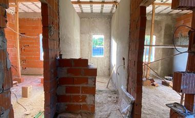 Casa en venta - 3 Dormitorios 3 Baños - 490Mts2- San Ramon