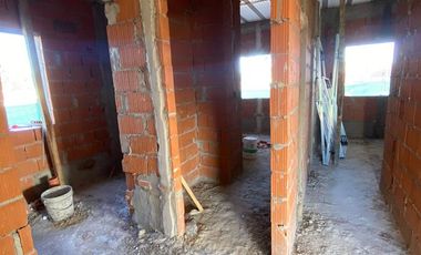 Casa en venta - 3 Dormitorios 3 Baños - 490Mts2- San Ramon