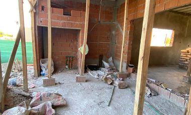 Casa en venta - 3 Dormitorios 3 Baños - 490Mts2- San Ramon