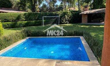 Hermosa Residencia en el Fraccionamiento Club de Golf Avándaro