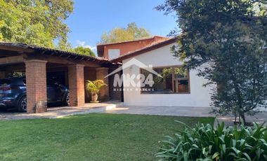 Hermosa Residencia en el Fraccionamiento Club de Golf Avándaro