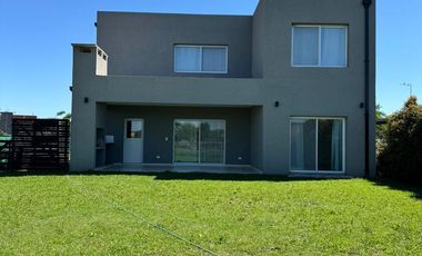 Casa en  PILAR DEL ESTE SAN RAMON