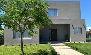 Casa en  PILAR DEL ESTE SAN RAMON
