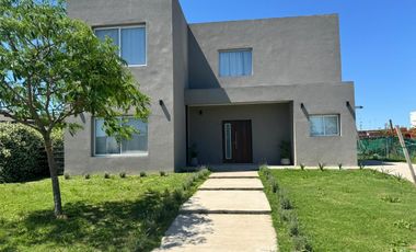 Casa en  PILAR DEL ESTE SAN RAMON