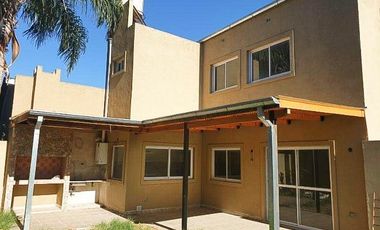 Venta - casa a estrenar en Rincon de Milberg, Tigre.
