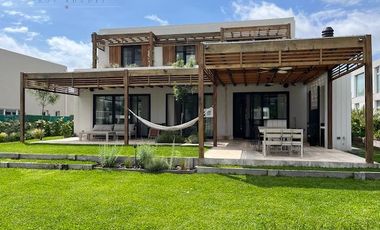 Casa en Pilara Barrio La Calesa - Alquiler Temporario temporada 2025 | Mallmann Propiedades