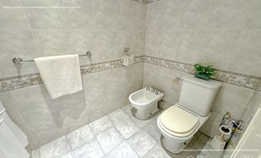 Casa en venta en Don Bosco- Excelente calidad