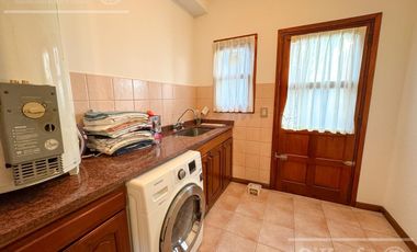 Casa en venta en Don Bosco- Excelente calidad