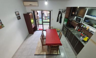 Departamento tipo duplex con cochera en Lomas de Zamora oeste